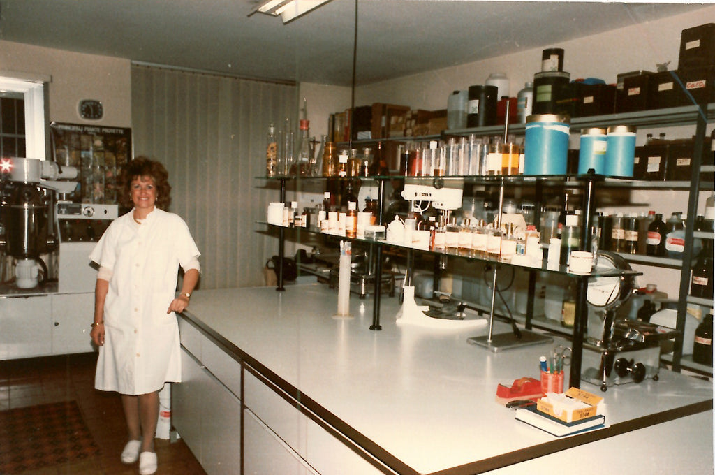 Dottoressa Reynaldi in laboratorio