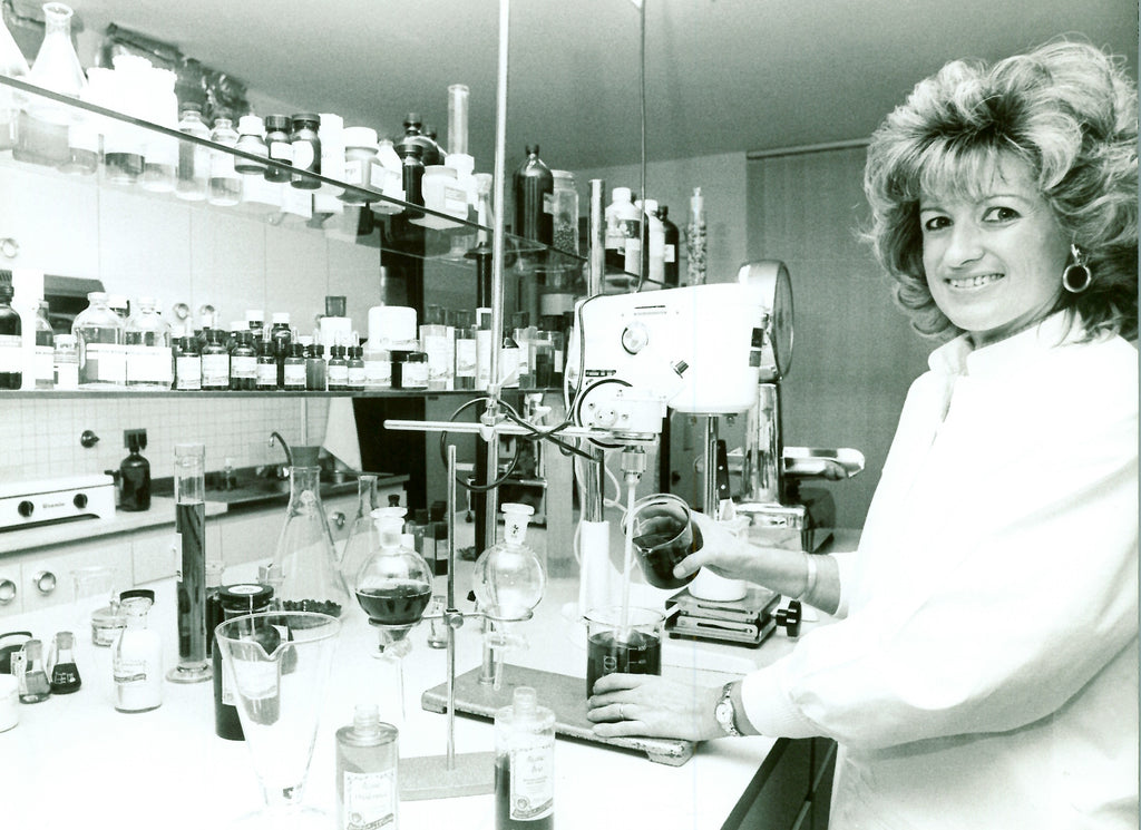 Dottoressa Reynaldi in laboratorio