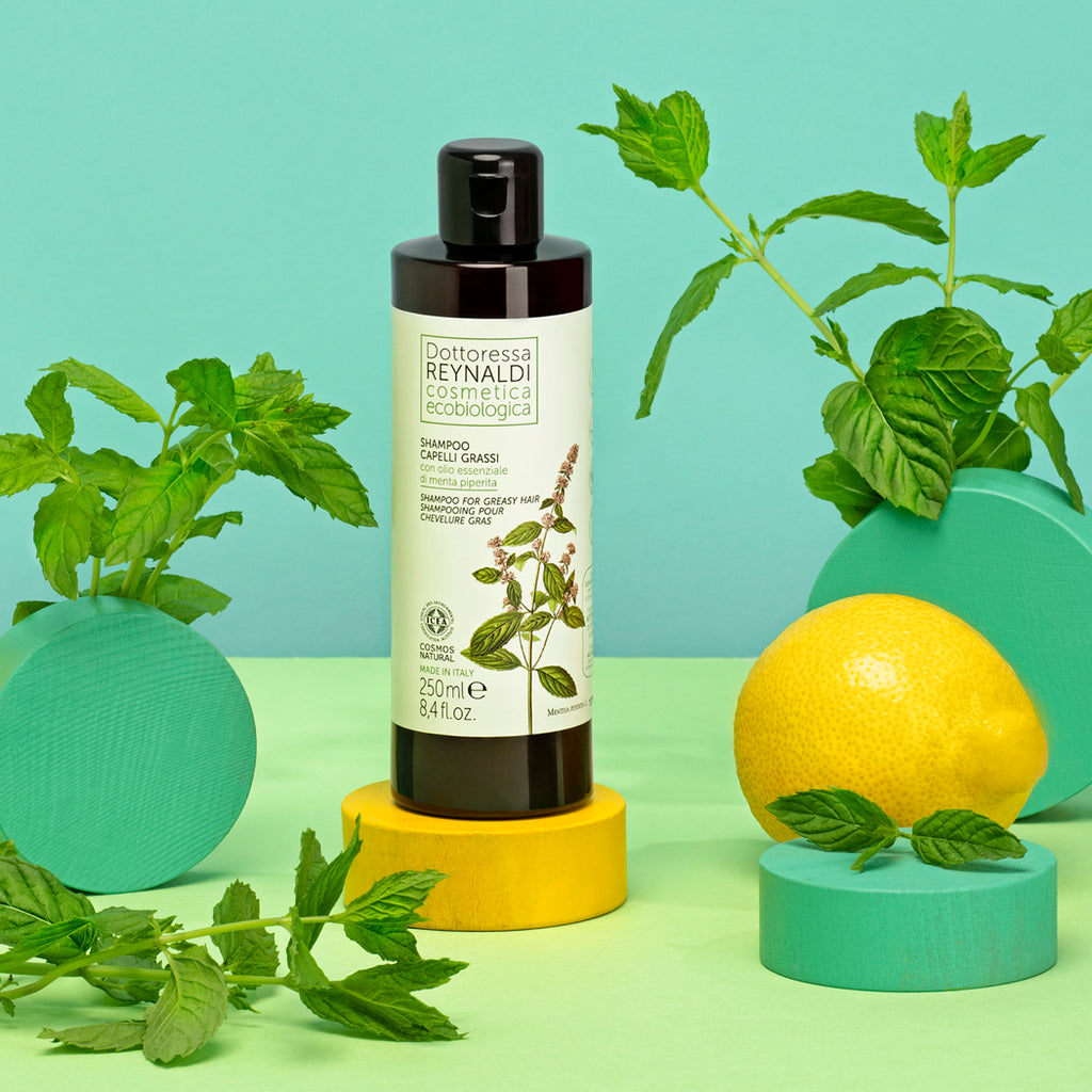 Dottoressa Reynaldi shampoo per capelli grassi con olio essenziale di menta piperita COSMOS